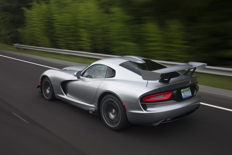  Dodge Viper GTC TA 2.0 2015 года  (фото 4 из 6)